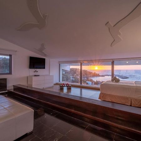 Icarus Luxury Beachfront Villa Gialiskari  المظهر الخارجي الصورة