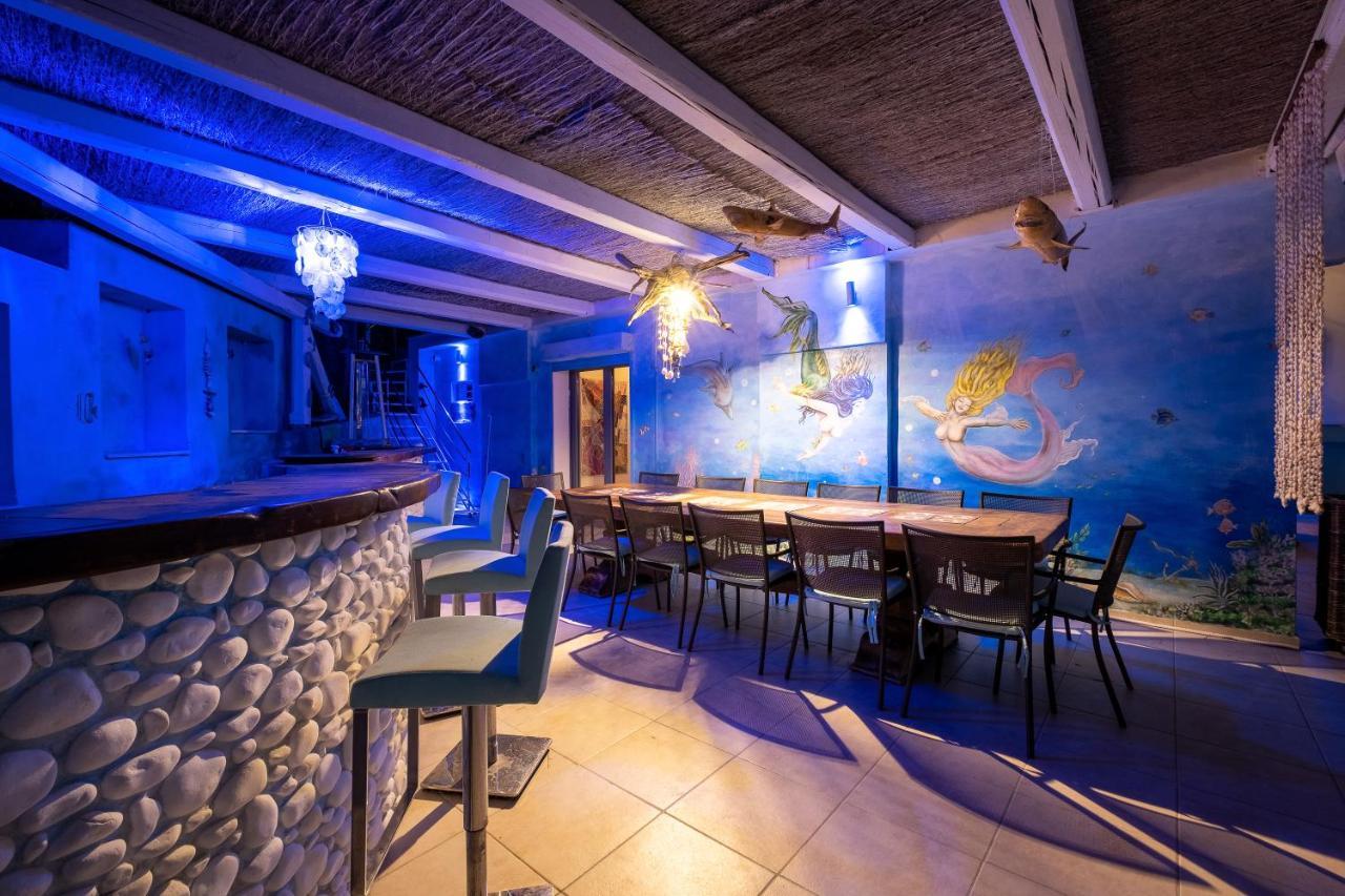 Icarus Luxury Beachfront Villa Gialiskari  المظهر الخارجي الصورة