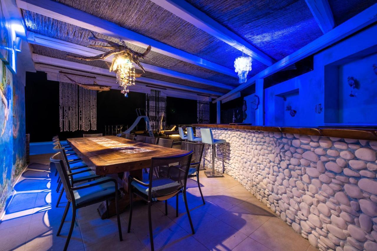 Icarus Luxury Beachfront Villa Gialiskari  المظهر الخارجي الصورة