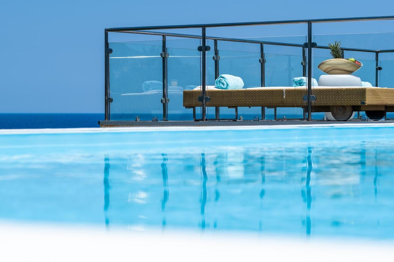 Icarus Luxury Beachfront Villa Gialiskari  المظهر الخارجي الصورة