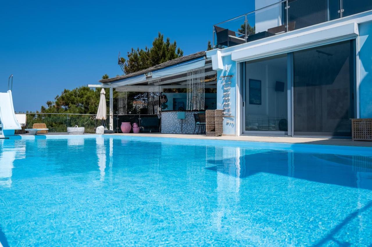 Icarus Luxury Beachfront Villa Gialiskari  المظهر الخارجي الصورة