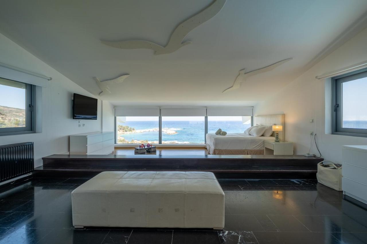 Icarus Luxury Beachfront Villa Gialiskari  المظهر الخارجي الصورة